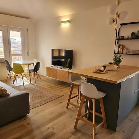 Rooftop Oasis アパート *