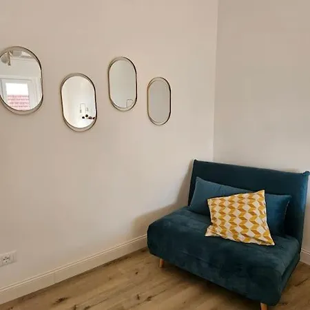 Rooftop Oasis アパート キアーヴァリ