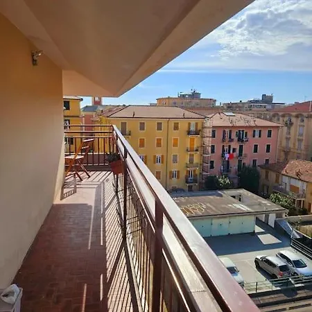 Rooftop Oasis Apartment Chiavari